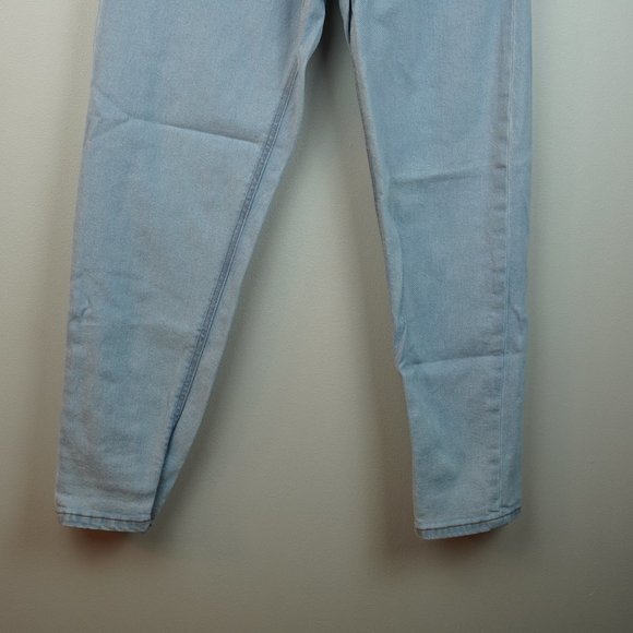 Asos Design Light Wash Tapered Leg High Waist Jeans Size W32 L30 - Picture 3 of 7